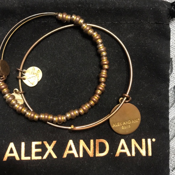 Alex and Ani 2015 Christmas snowflake set. - Picture 2 of 3